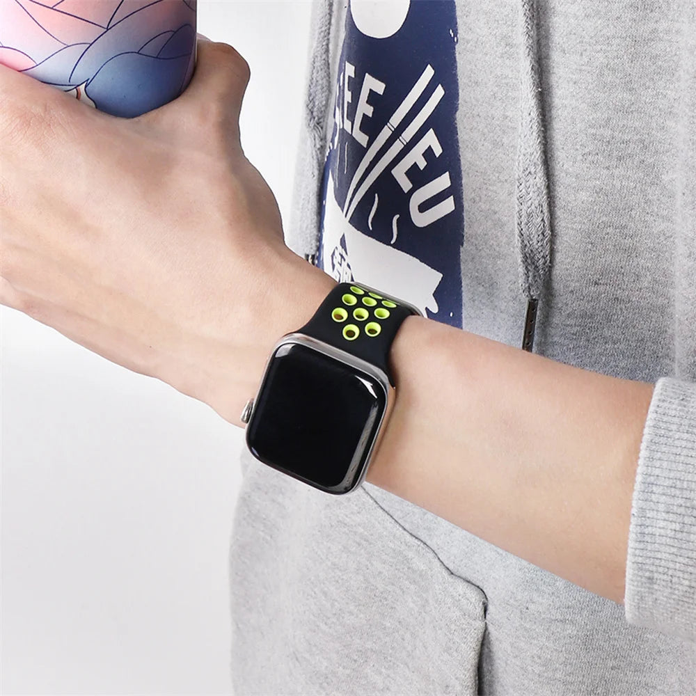 Silicone Breathable Strap Apple Watch 7 8 41mm 45mm 40 44 38 42mm, nike sport Band iWatch serie SE 6 Ultra 49mm bracelet