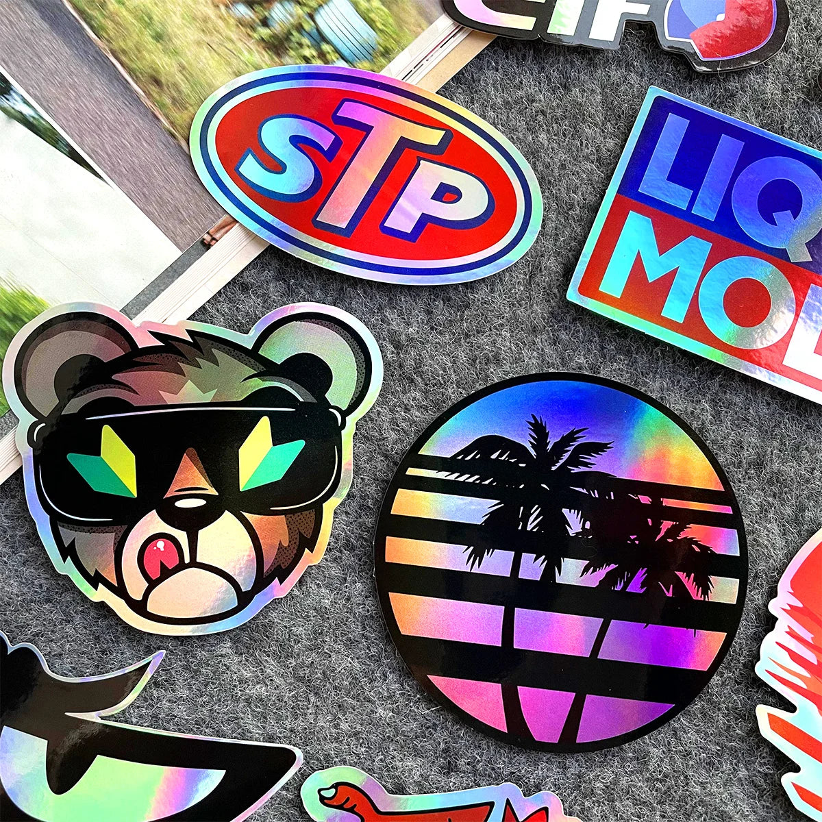 Random/40PCS/Lot Motorcycle Stickers Decals Car Bike Helmet Tank Racing Sponsor Logo For Honda Yamaha Kawasaki Suzuki KTM BMW
